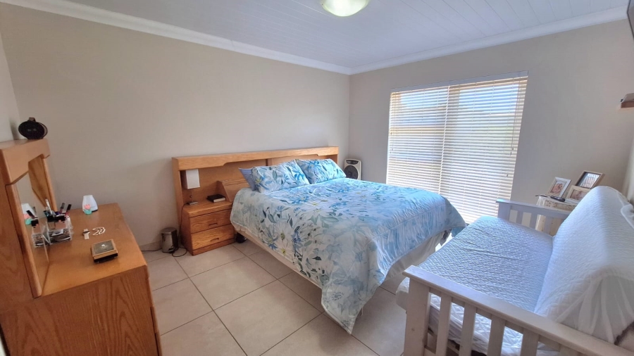 3 Bedroom Property for Sale in Stilbaai Wes Western Cape